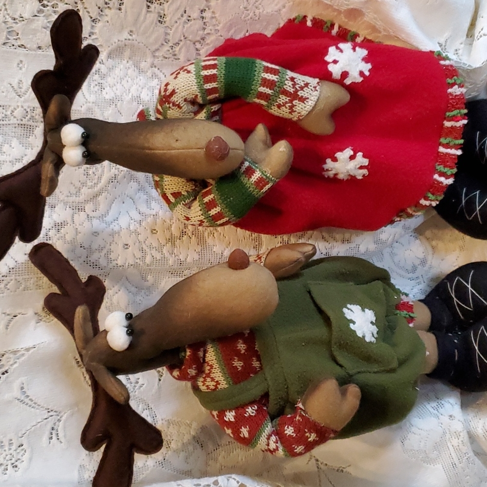 Sweet felted reindeer couple